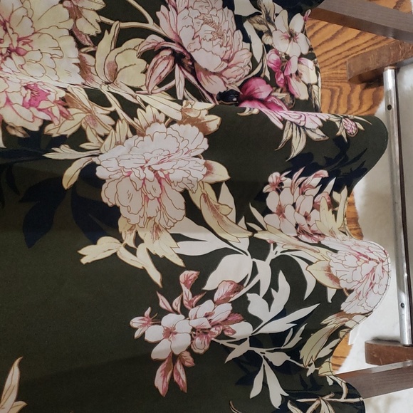 NWOT NEW YORK AND CO XL ARMY GREEN WITH PINK FLORAL - Picture 9 of 13